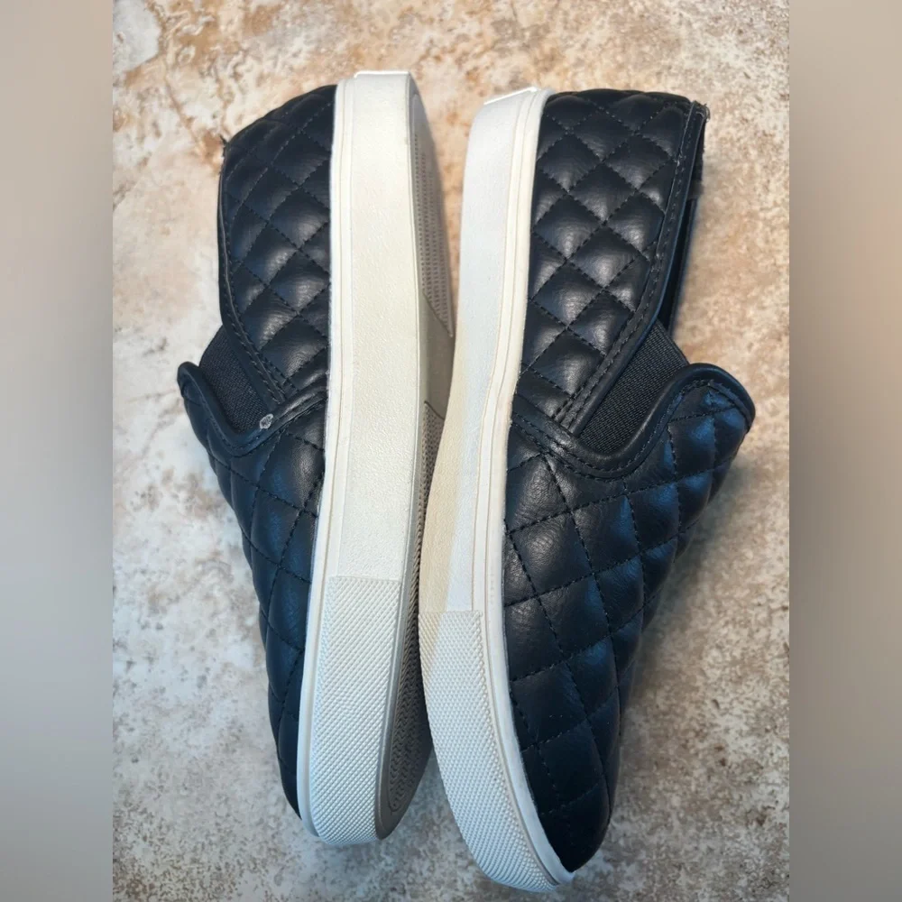 Steve Madden Black Quilted Slip-On Loafers